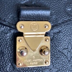 Louis Vuitton Pochette Métis